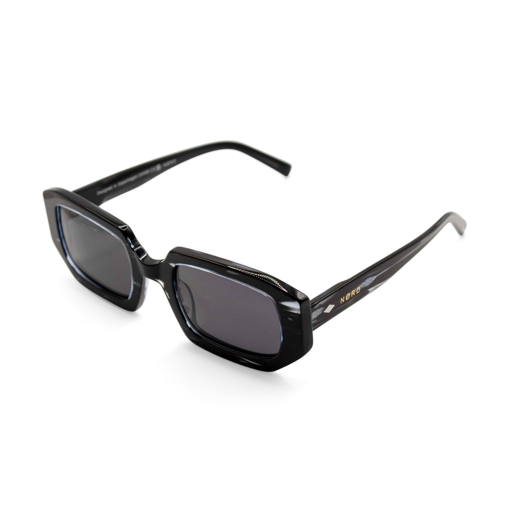 Goya – Black Marble